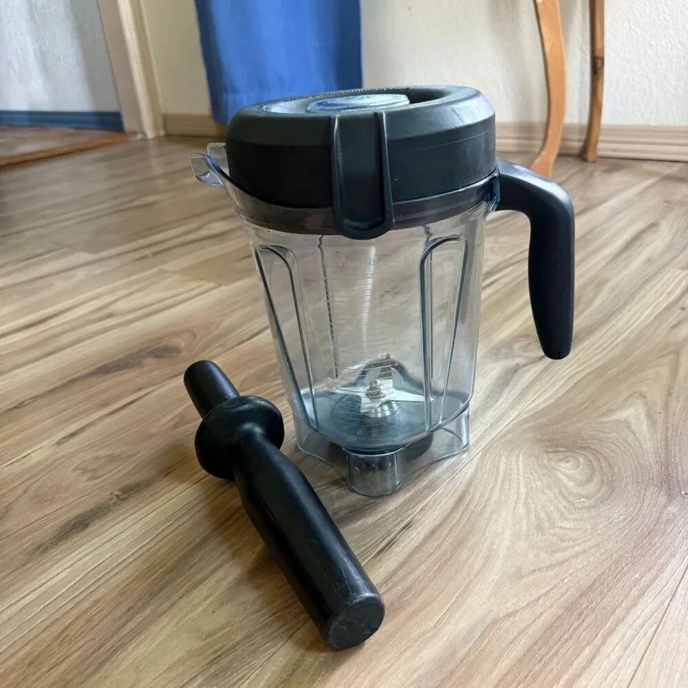 Vitamix Clear Blender Pitcher Low-Profile 64 oz Container